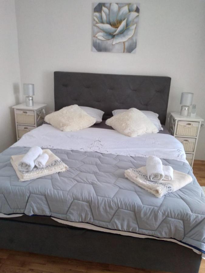 Romance Apartment Podstrana Luaran gambar